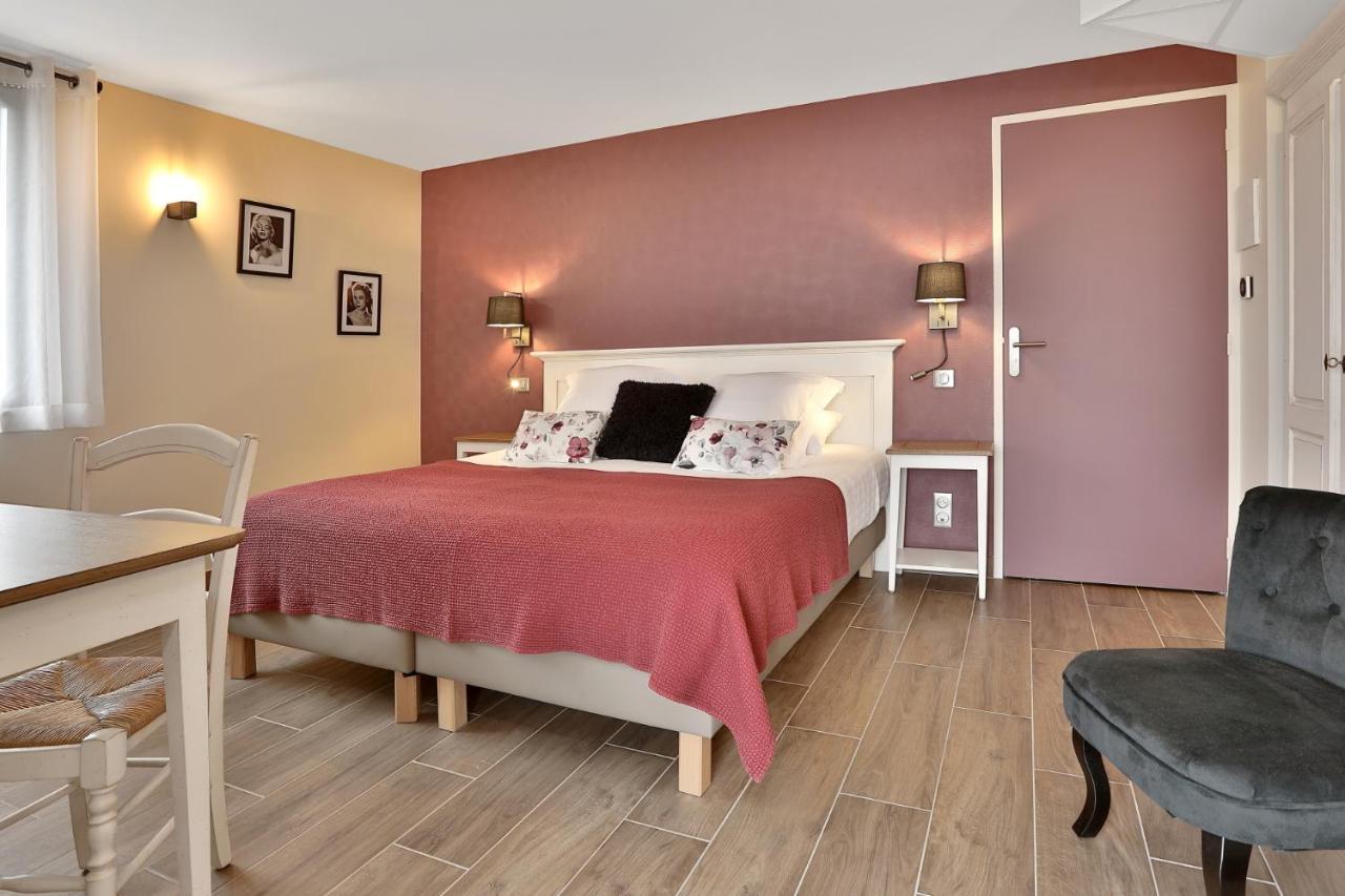 Hotel Domaine De La Rhonie 3*